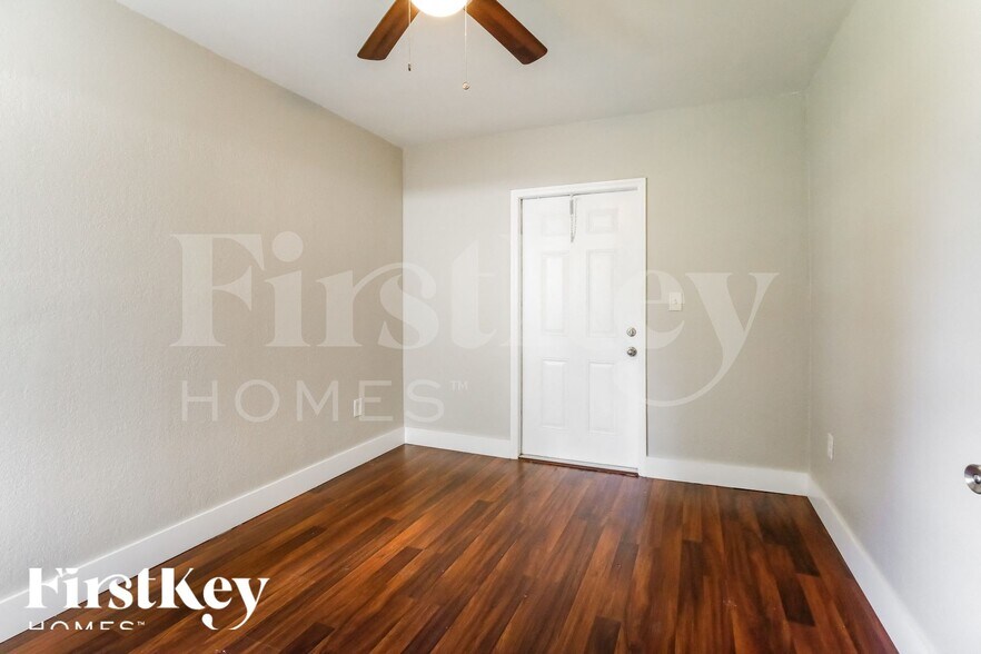 Building Photo - 601 NW 194th St