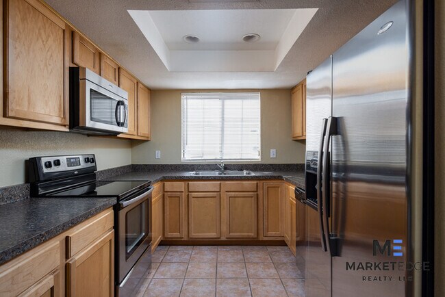Building Photo - 2Bed/2Bath Home at Alma School/Southern! J...