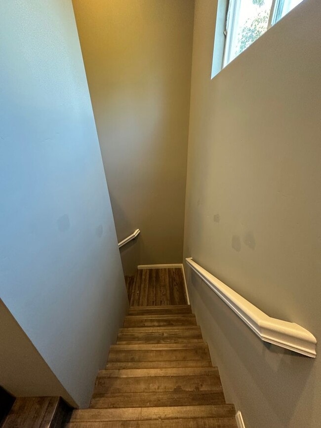 Building Photo - Charming 3 Bedroom 2 bathroom back house in the heart of San Diego's most desirable neighborhoods!