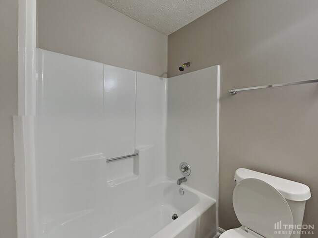 Building Photo - 1008 Braddock Cir