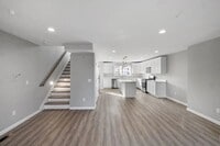 Building Photo - 550 Spring St