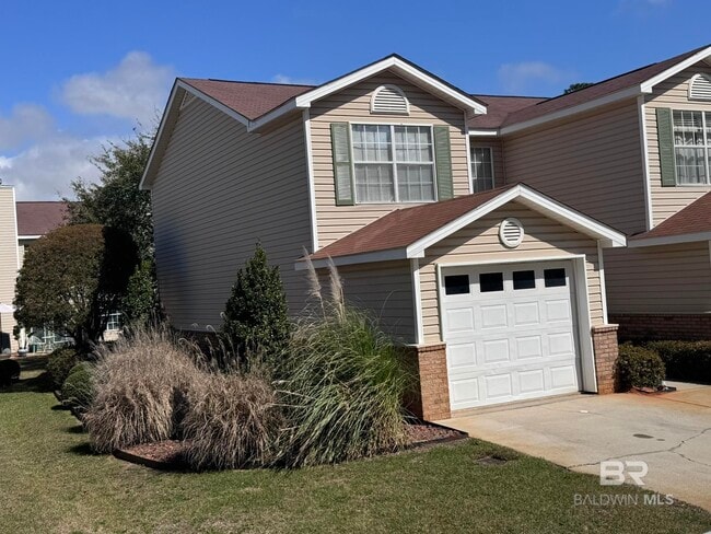 Building Photo - 1517 Regency Rd