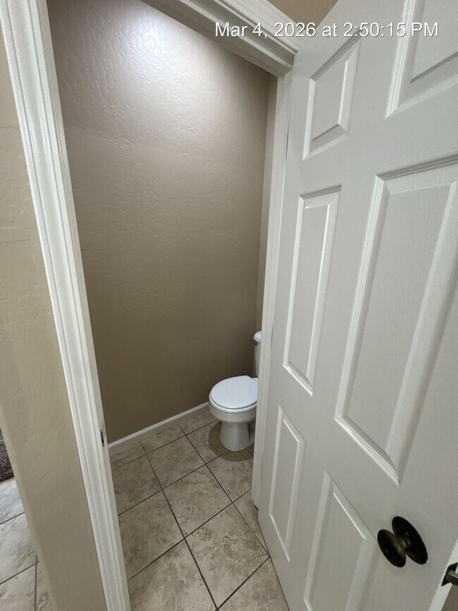Building Photo - 2 Weeks Move in Special! Located in Avalon gated community!