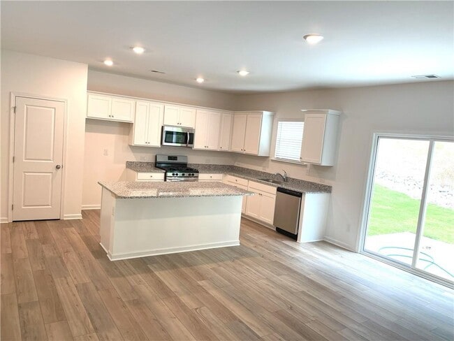 Building Photo - 290 Rivulet Dr