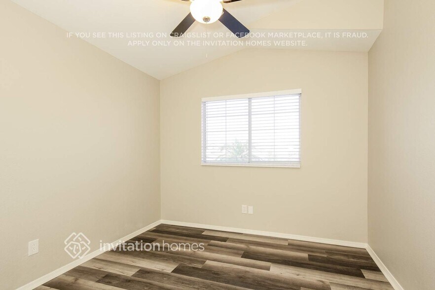 Building Photo - 9825 W Tonopah Dr