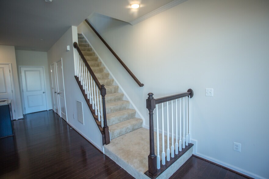 Building Photo - 1516 Ribbon Limestone Ter SE