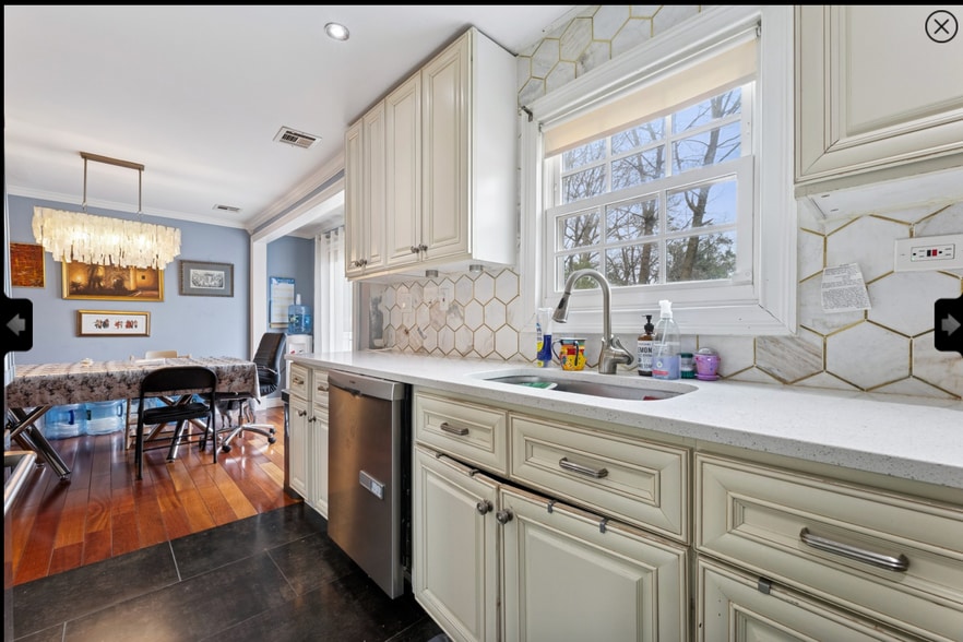 Kitchen - 74 Spring Ave