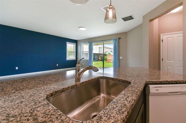Building Photo - 10606 Laguna Plains Dr