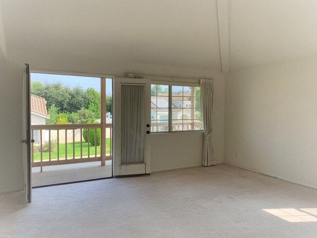 Building Photo - Beautiful 3 Bedrooms, 2.5 Baths Home with 3 Garage in Gated West Covina Community