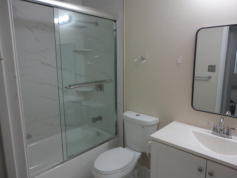 Master Bathroom - 11241 W Atlantic Blvd