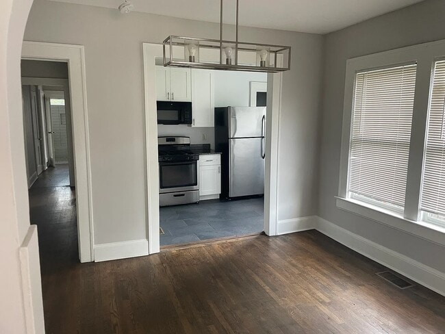 Building Photo - Woodbourne