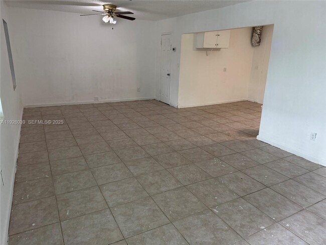 Building Photo - 6239 Grant Ct