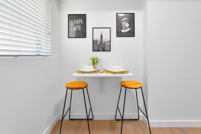 Building Photo - 515 NE 82nd St