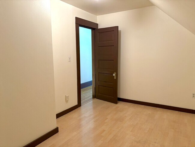 Building Photo - Historic and Spacious Humboldt Neighborhood Home w/ Covered Front/Back Patio and Huge Basement