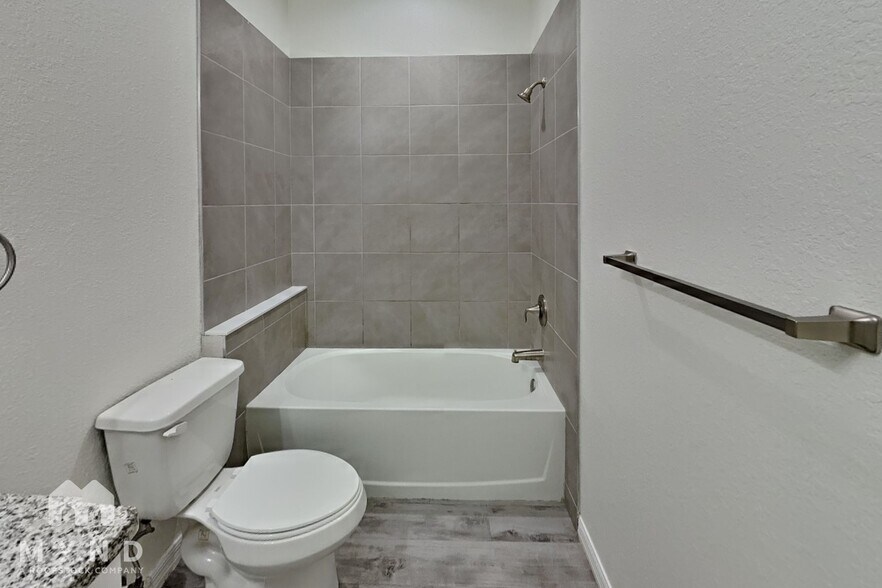 Building Photo - 7356 S Cameo Cir