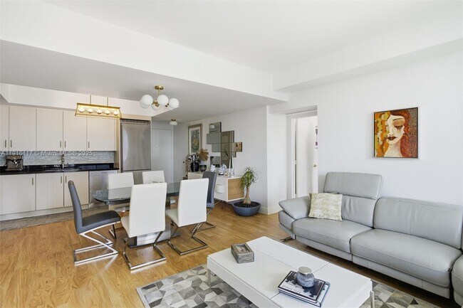 Building Photo - 92 SW 3rd St