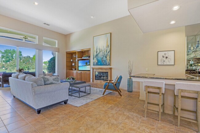 Building Photo - 701 Indian Ridge Dr