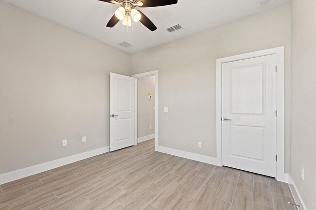 Building Photo - Deposit-Free! Modern, energy efficient hom...