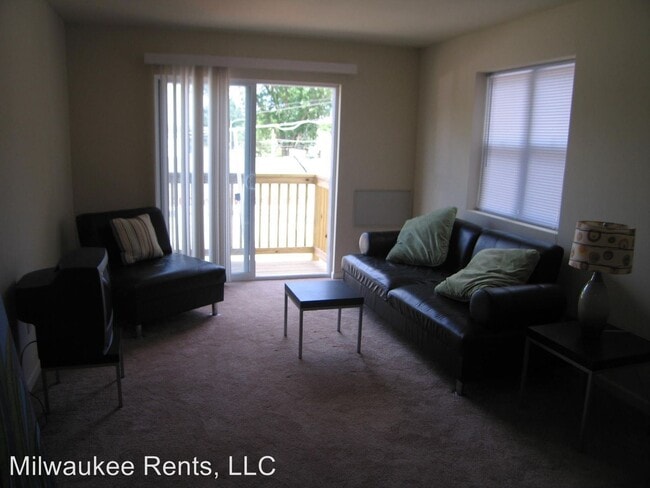 Building Photo - 3875 S Clement Ave