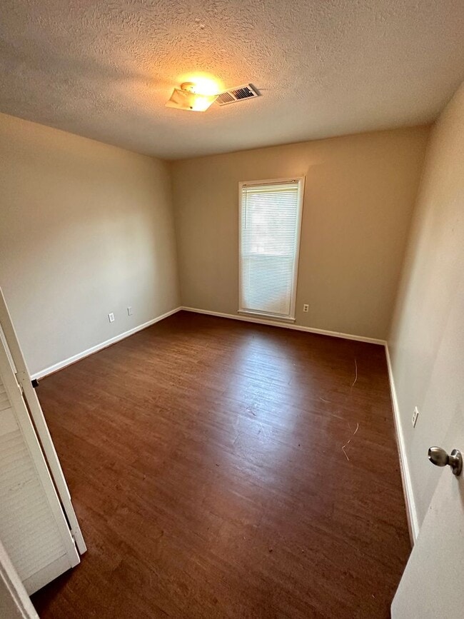 Building Photo - 116 Whippoorwill Ln