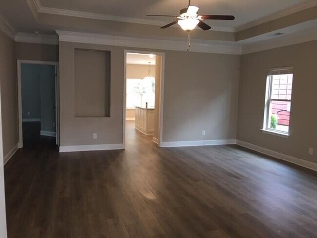 Building Photo - Stunning Maytown One level cottage home with 3 bed/2 bath 2 car rear garage attached.