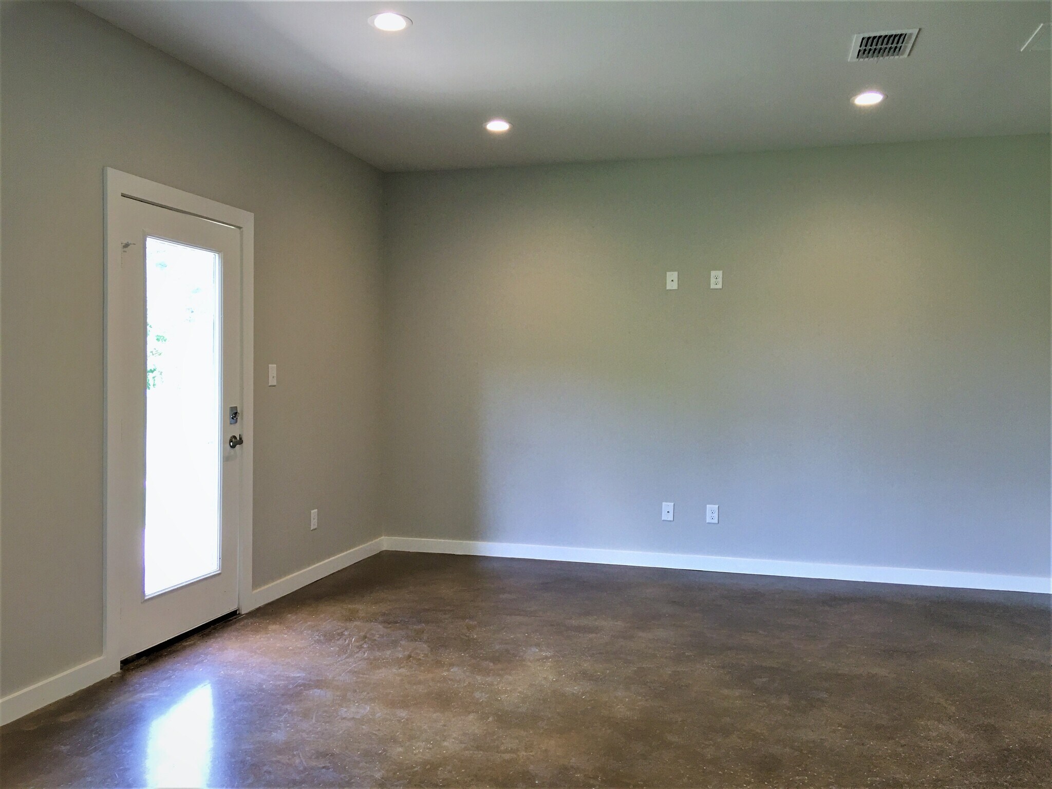 Living Area - 10648 Brothers Ln