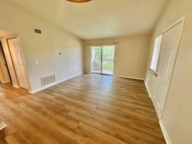 Building Photo - 1225 W Prospect Rd