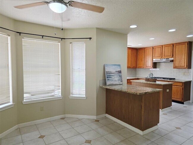 Building Photo - 10306 Jockey Club Dr