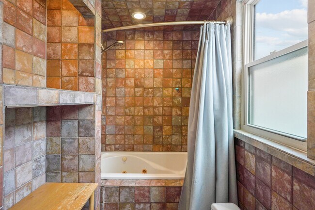 Building Photo - 131 Brooklyn Ave