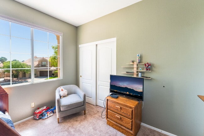 Building Photo - Summerlin 3 Bed / 2.5 Bath Home with Full Solar Panel Use! — Available October 5, 2026