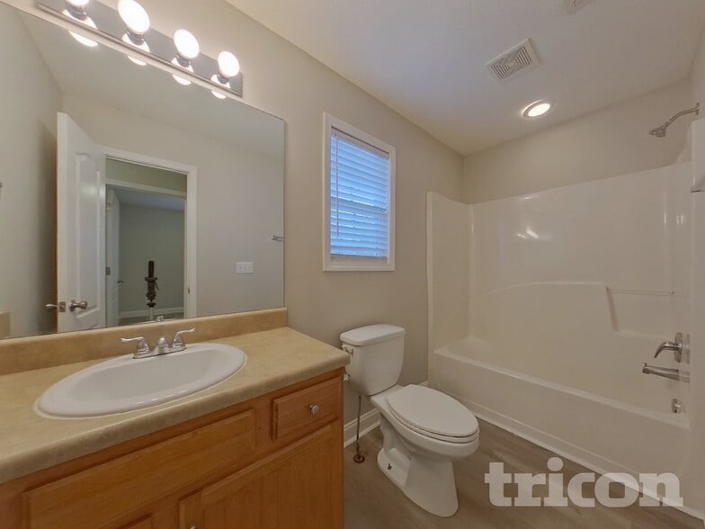 Building Photo - 373 Morning Star Dr