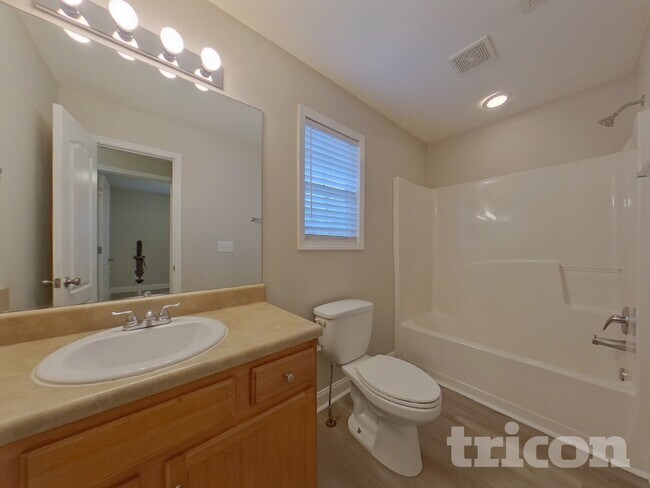 Building Photo - 373 Morning Star Dr