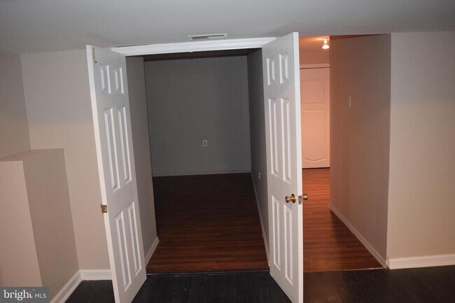 Building Photo - 8315 Kinsley Mill Pl