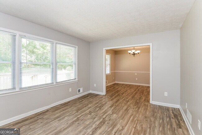 Building Photo - 4641 Flint Hill Rd SW