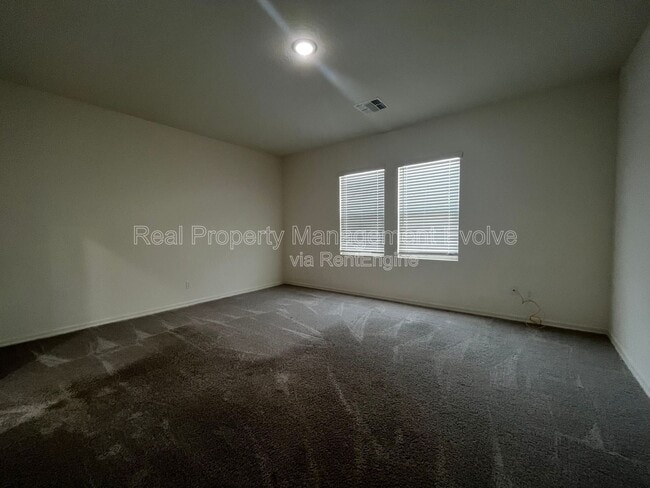 Building Photo - 19434 W Hazelwood St