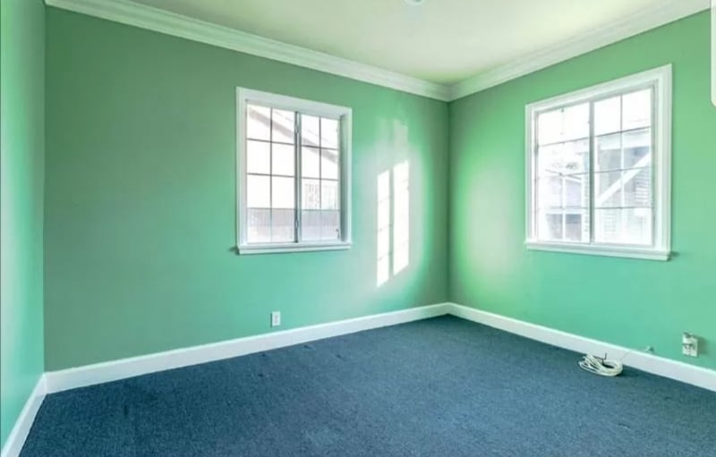 Building Photo - 930 W 130th St