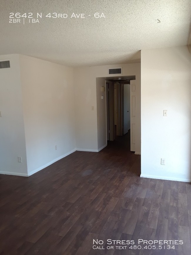 Building Photo - 2 Bed Condo at 43rd Ave and Thomas!