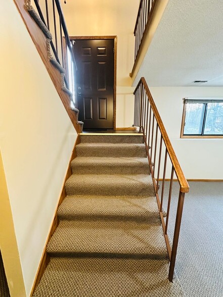 Building Photo - 840 Martha Lake Ct