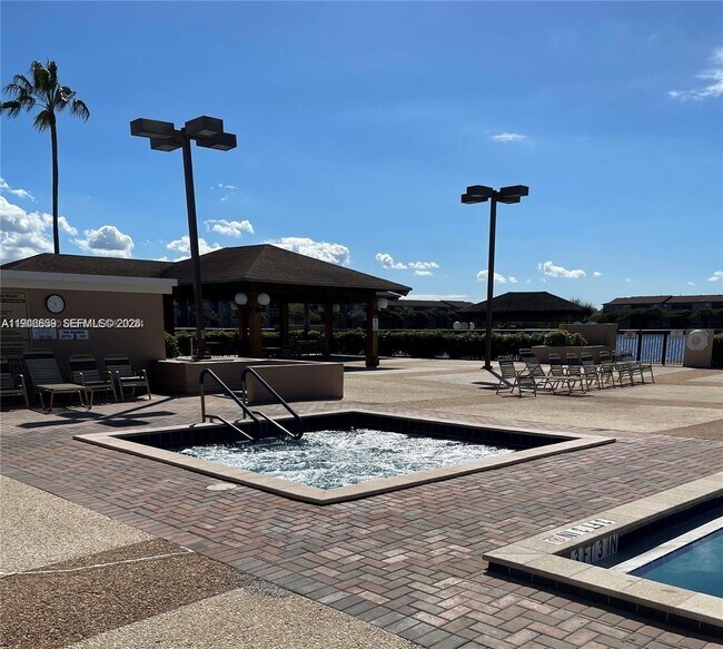 Building Photo - 12651 SW 16th Ct