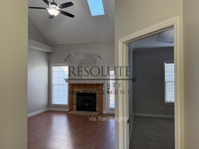 Building Photo - 303 Sugar Maple Ave