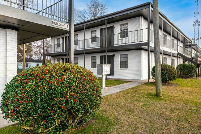 Building Photo - Ashwood Apartment Homes