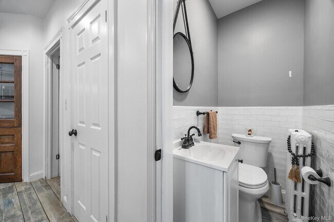 Building Photo - 84 Harvard Dr