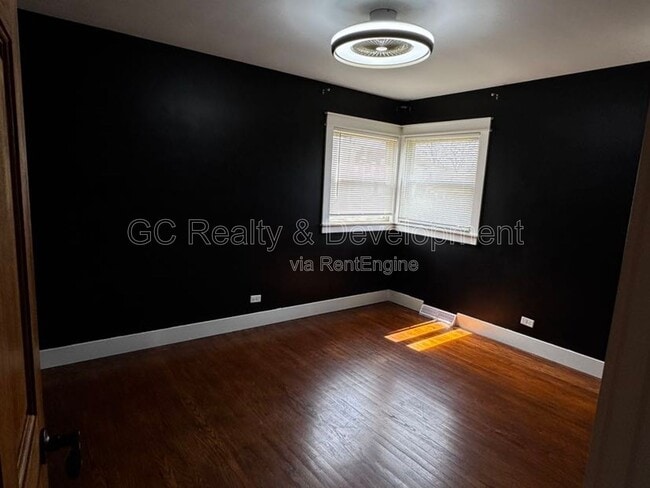 Building Photo - 510 N Fairview Ave