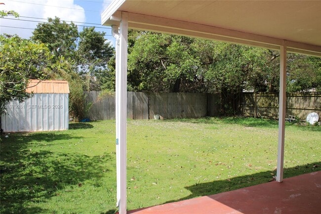 Building Photo - 3040 SW 69th Ave