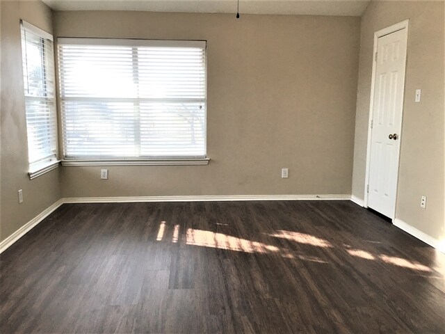 Building Photo - 3328 Creek Meadow Ln