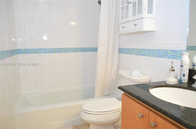 Building Photo - 251 Crandon Blvd