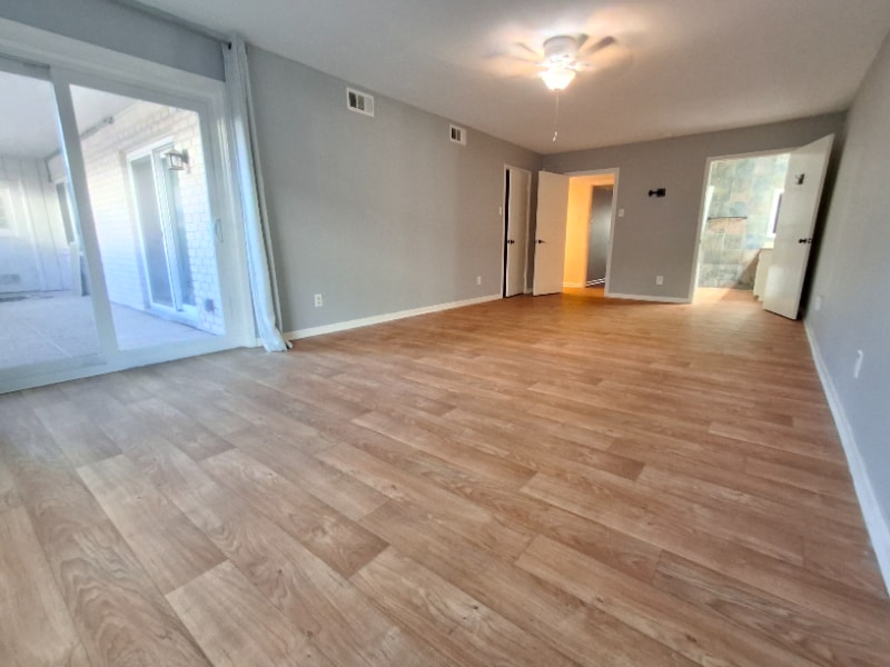 Building Photo - 102 Ruelle