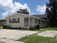 Building Photo - 2707 Ave G