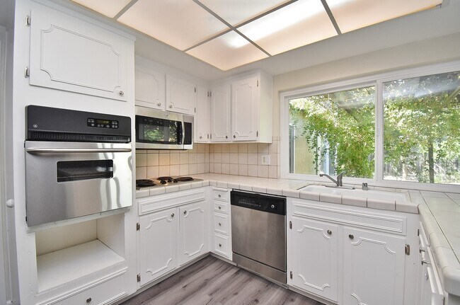 Primary Photo - $4,390 4 BEDROOM GORGEOUS REMODELED SAN RA...