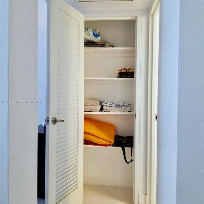 Building Photo - 3000 S Ocean Dr